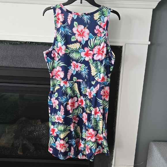 Floral Sleeveless Dress - Picture 2 of 4